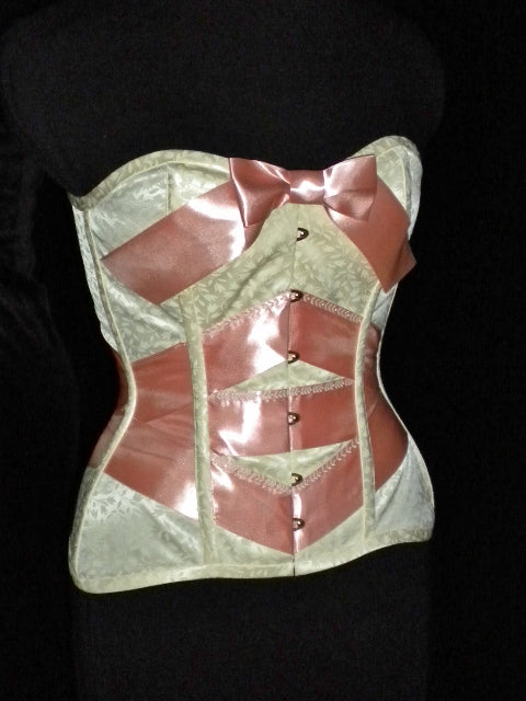 Ribbon corset in latice work