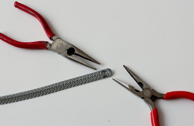 Tip Bone How to Tip Bones, Bone Tipping Instructions (Two Pair of Pliers)