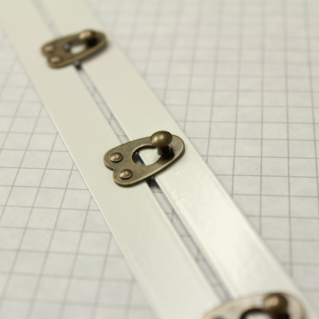Busk, regular straight with Antique Brass hardware