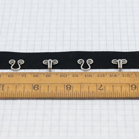 7060 Alternating hook & eye tape, Black